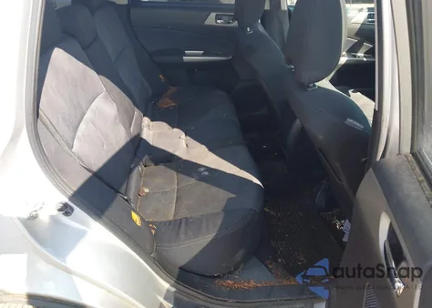 2010 Subaru Forester 2.5X Premium z USA, uszkodzony, nr VIN JF2SH6CC1AH712659